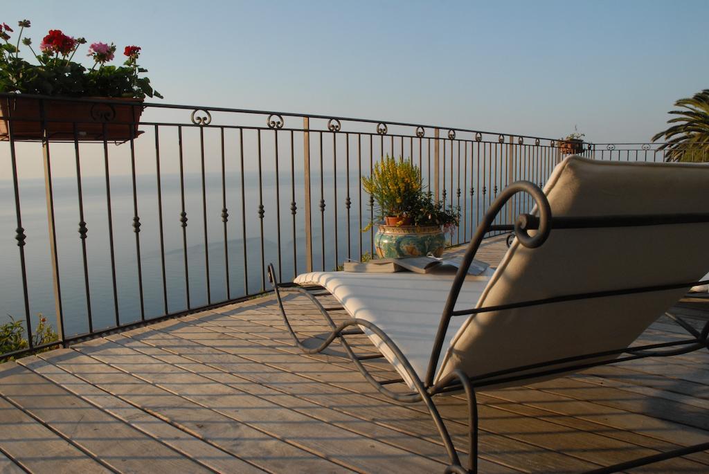 Chambre D'Hotes De Charme La Belle Vue Roquebrune-Cap-Martin Buitenkant foto